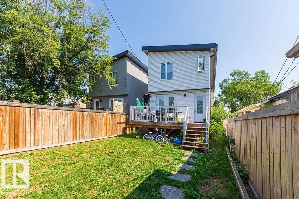 9740 152 ST NW
