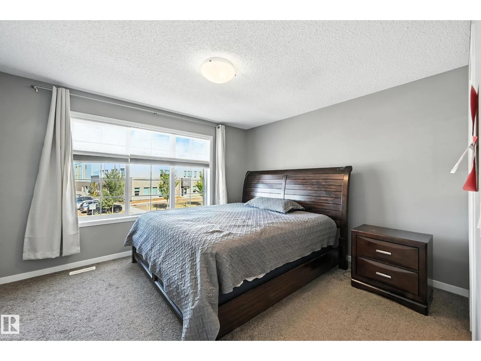 6321 170 AV NW
