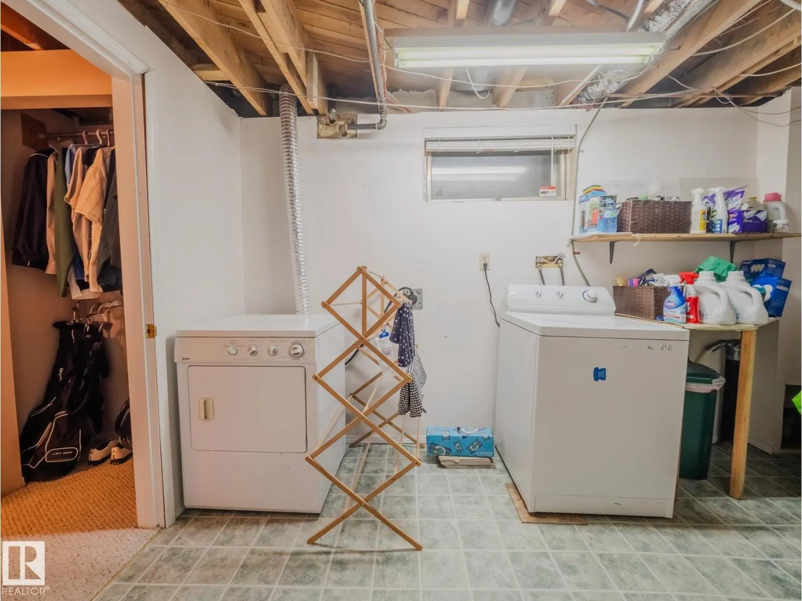 50 FLAGSTONE CR