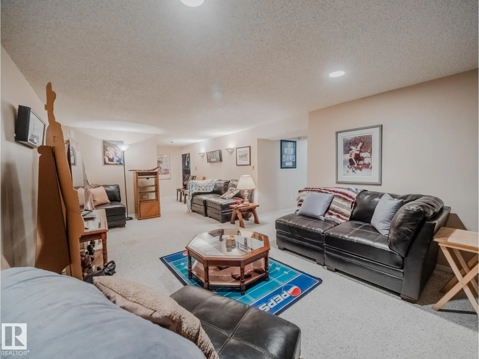 50 FLAGSTONE CR
