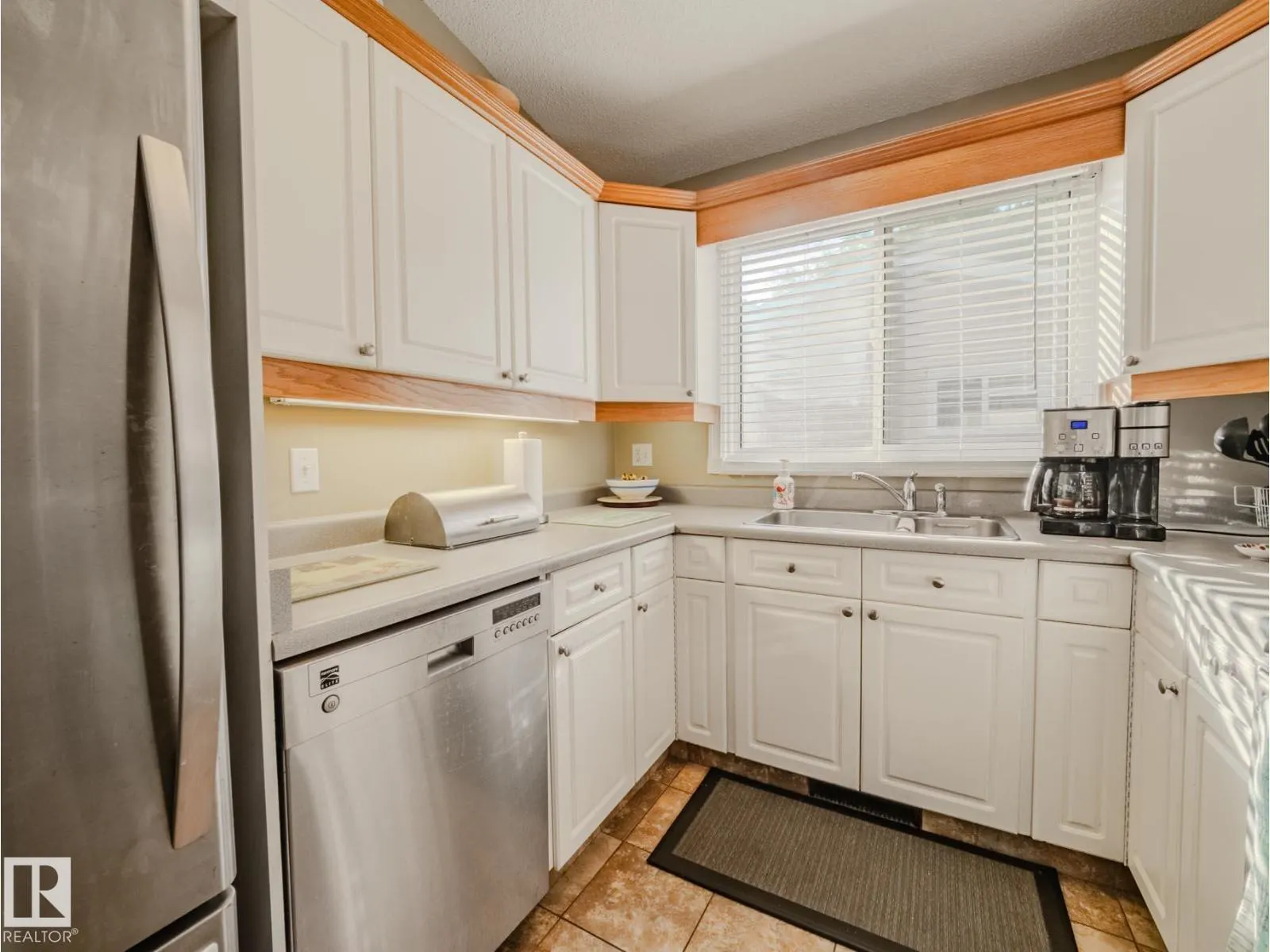 50 FLAGSTONE CR