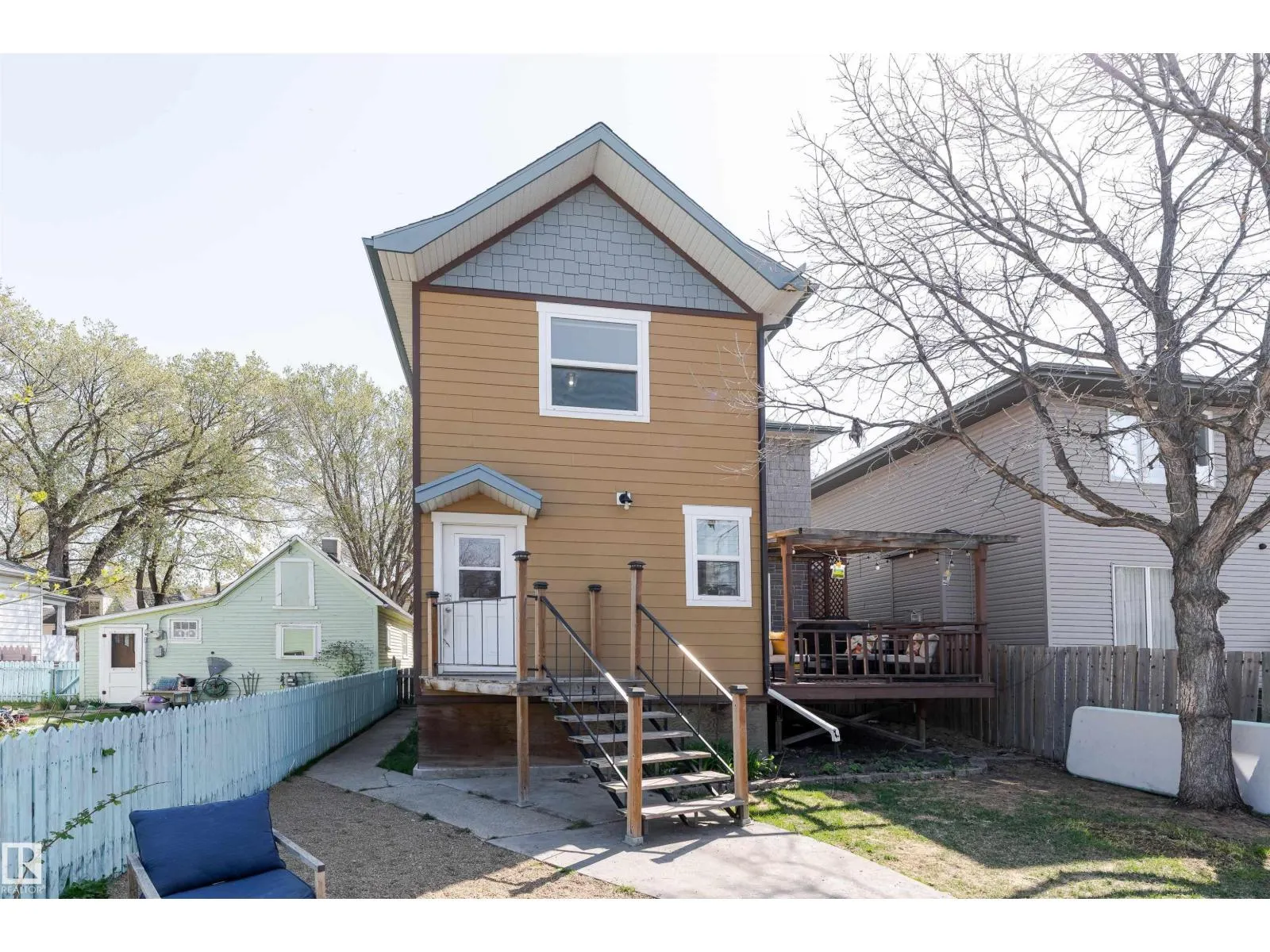 11216 91 ST NW