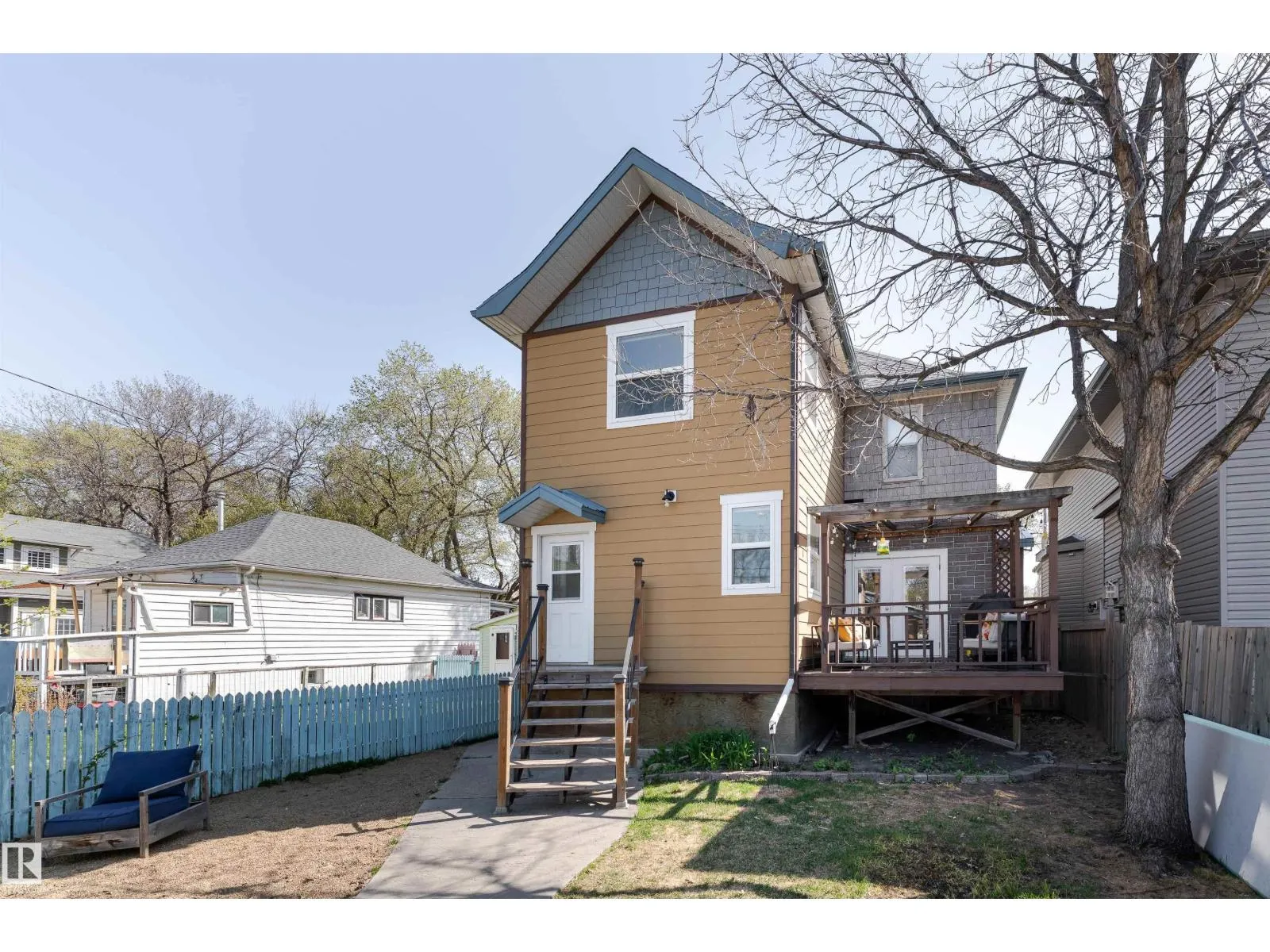 11216 91 ST NW