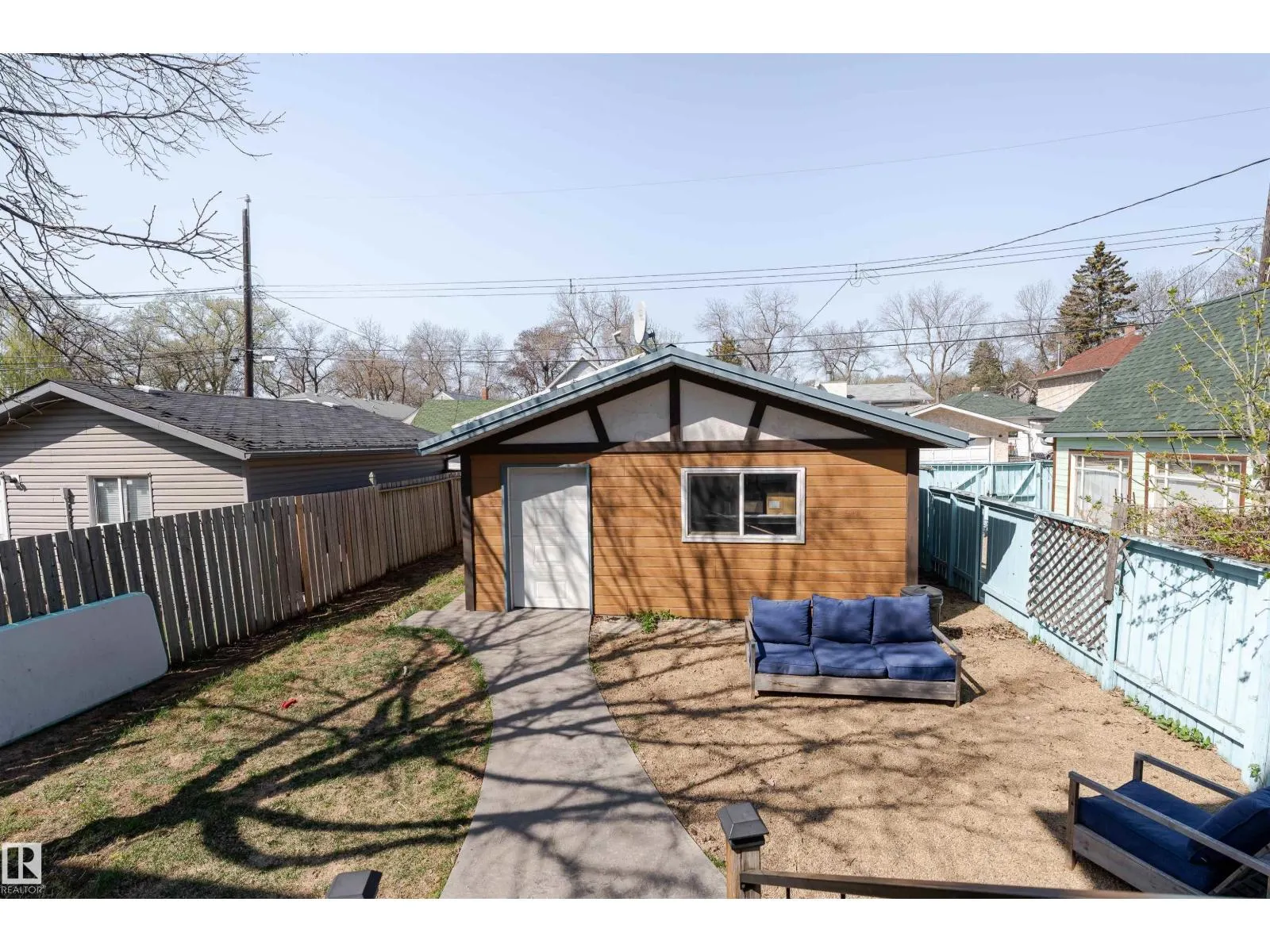 11216 91 ST NW