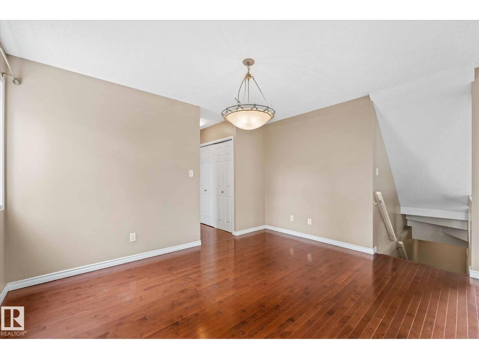 #10 4 Fraser DR