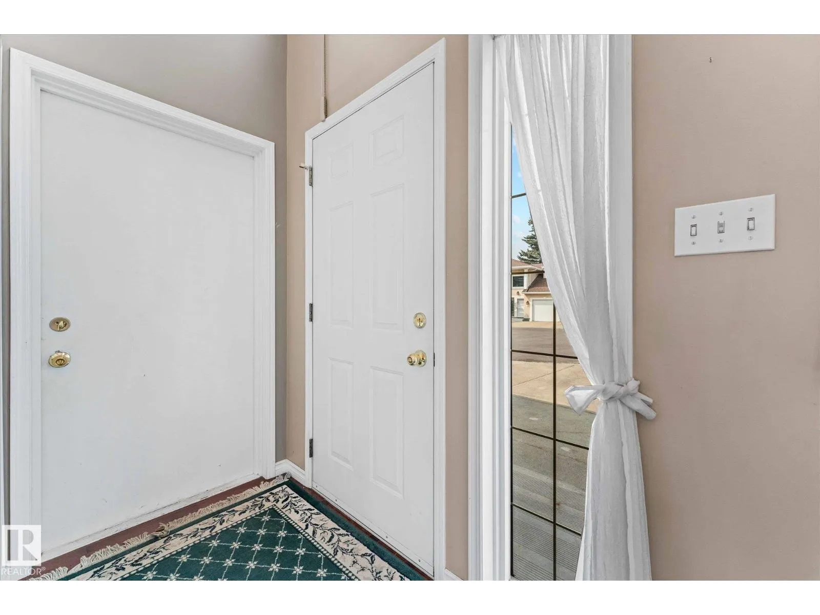 #10 4 Fraser DR