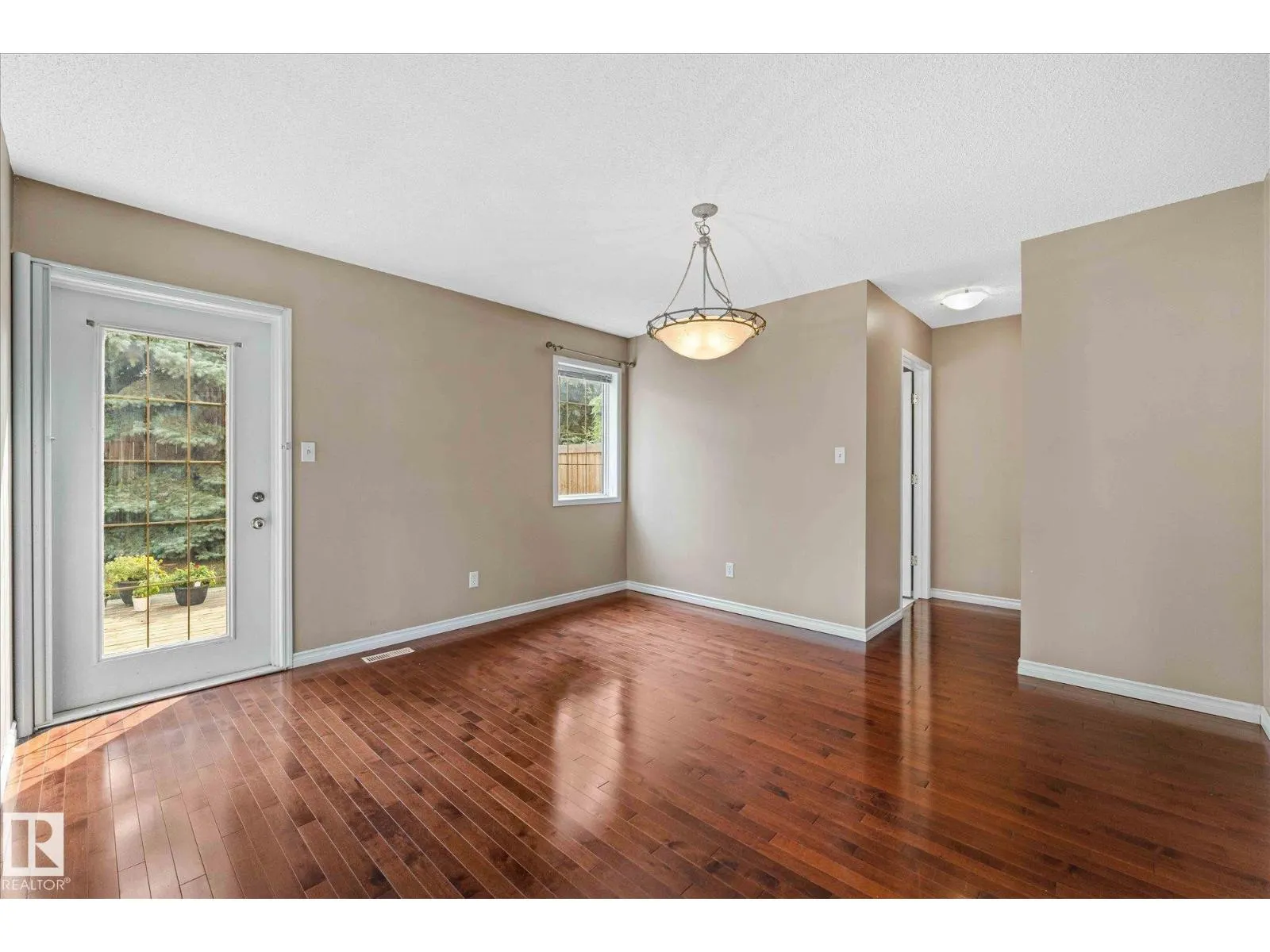#10 4 Fraser DR
