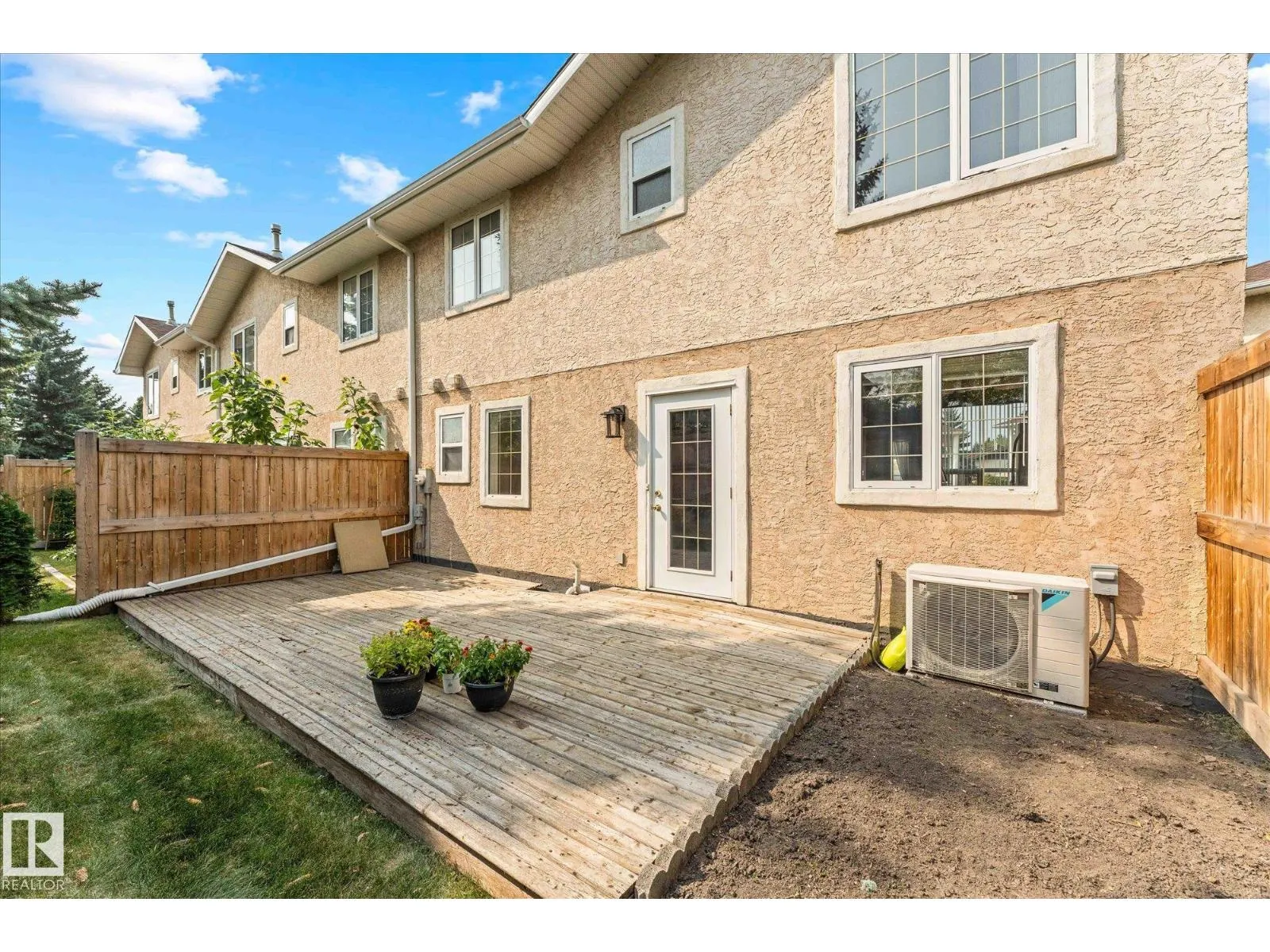 #10 4 Fraser DR