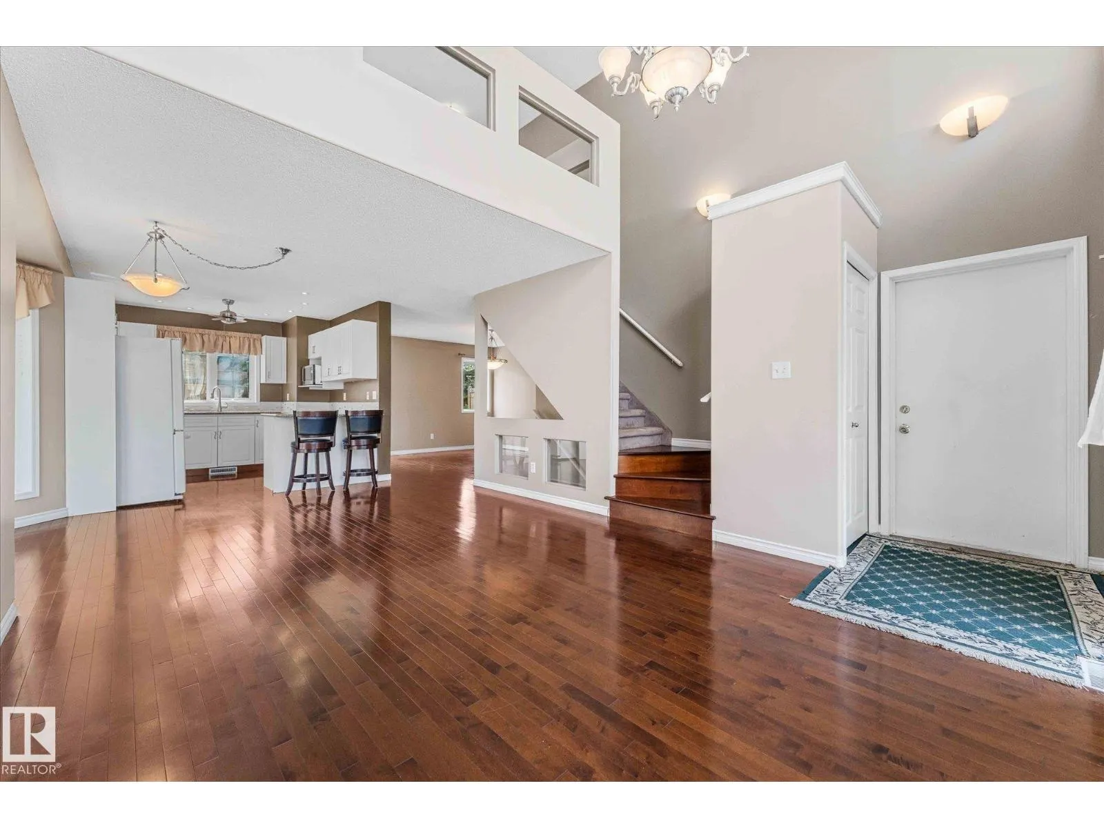 #10 4 Fraser DR