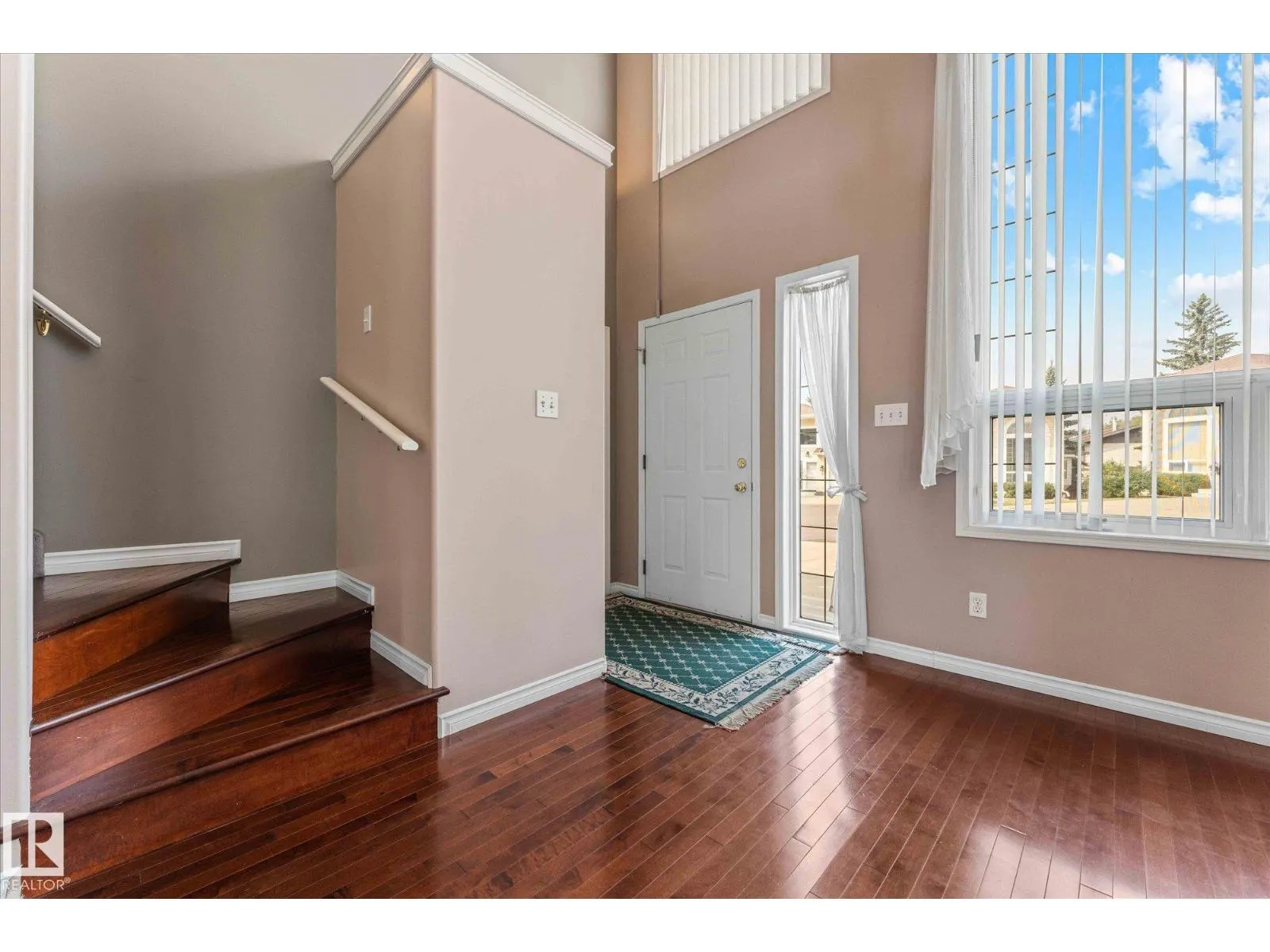 #10 4 Fraser DR