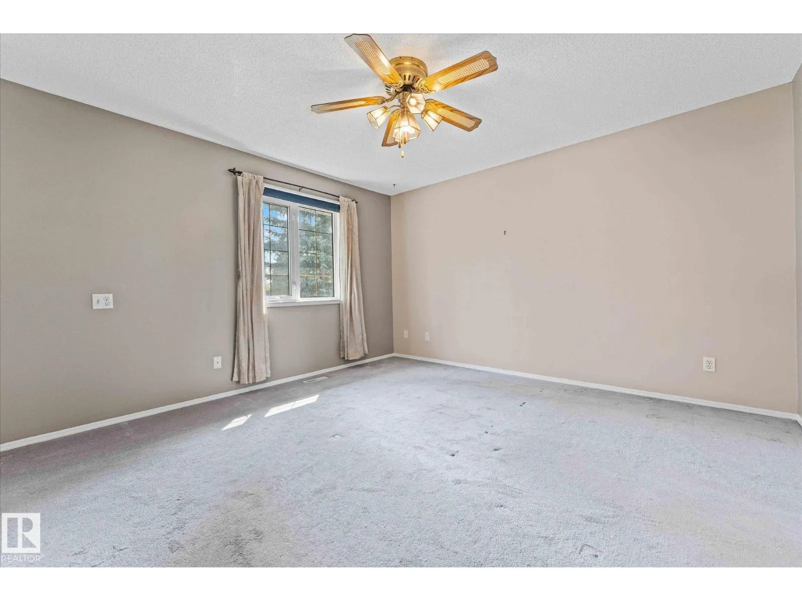 #10 4 Fraser DR