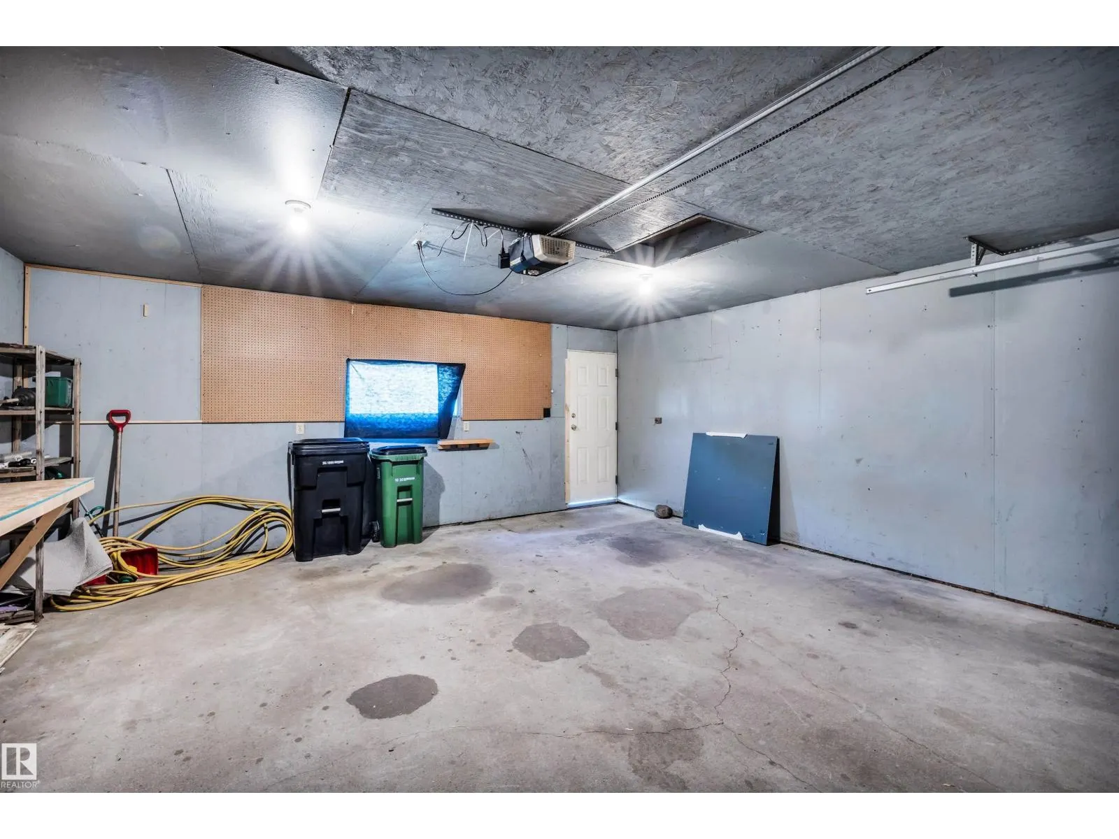 10228 152 ST NW
