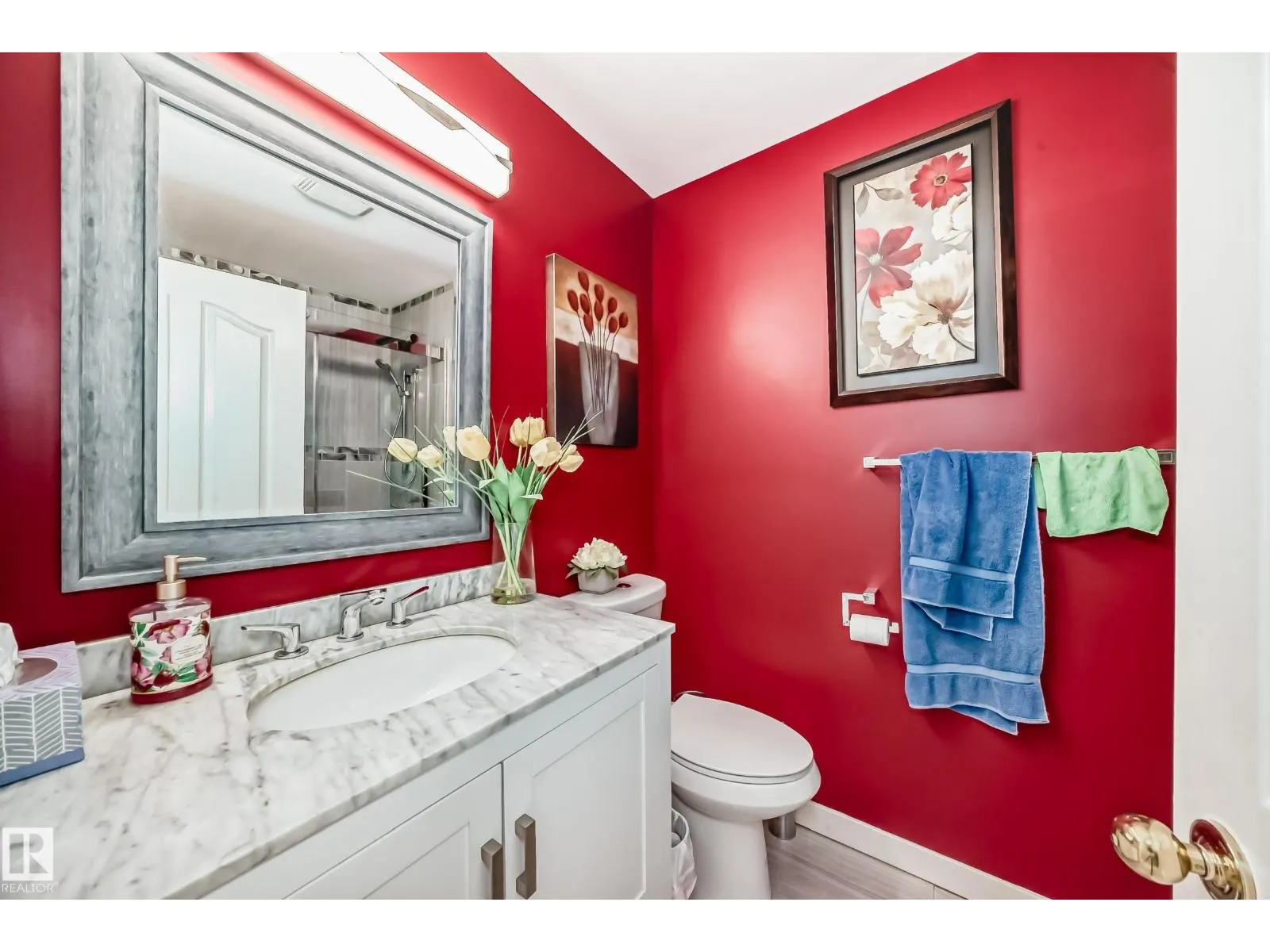 4 GLENDALE CR