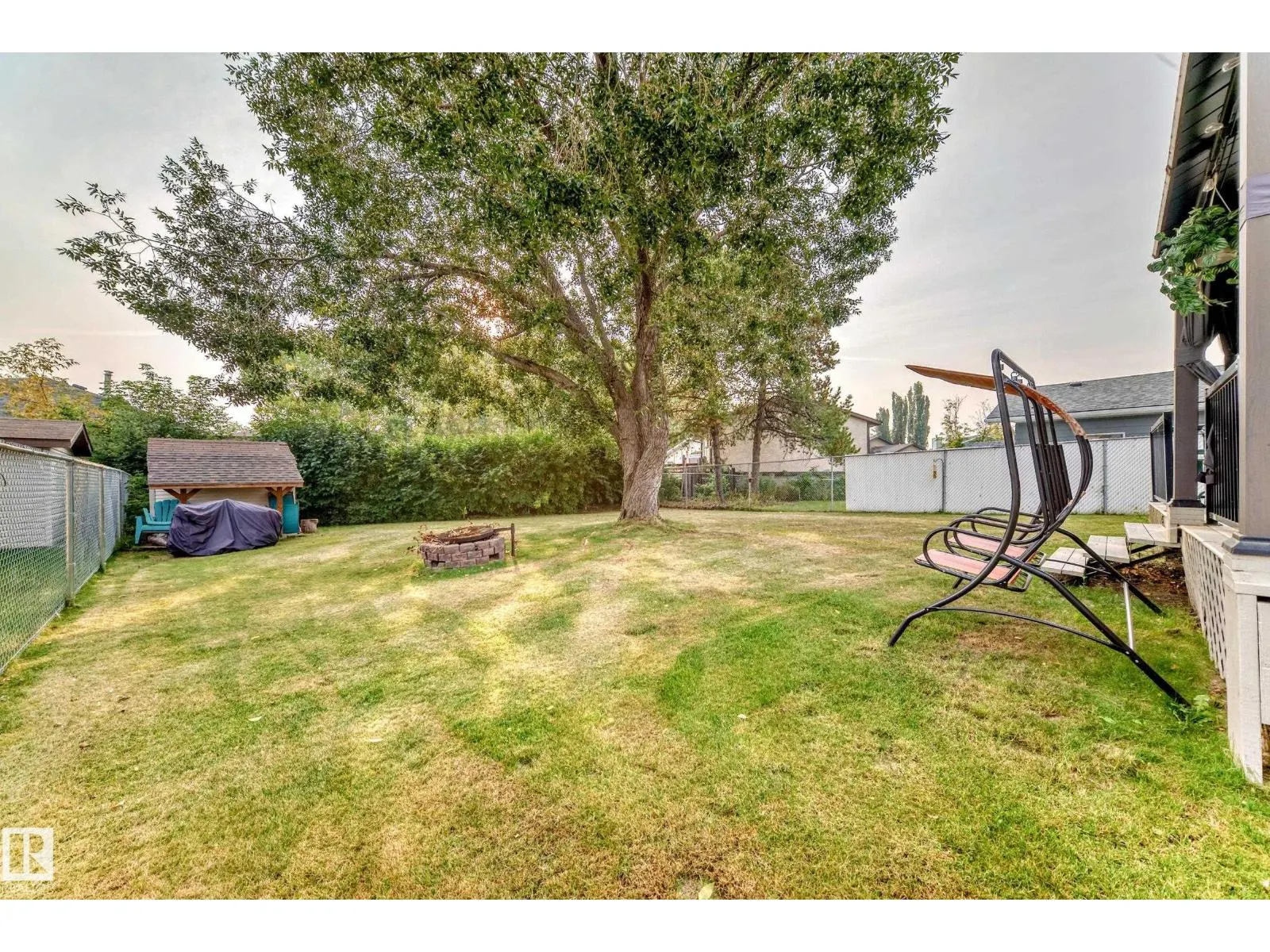 4 GLENDALE CR