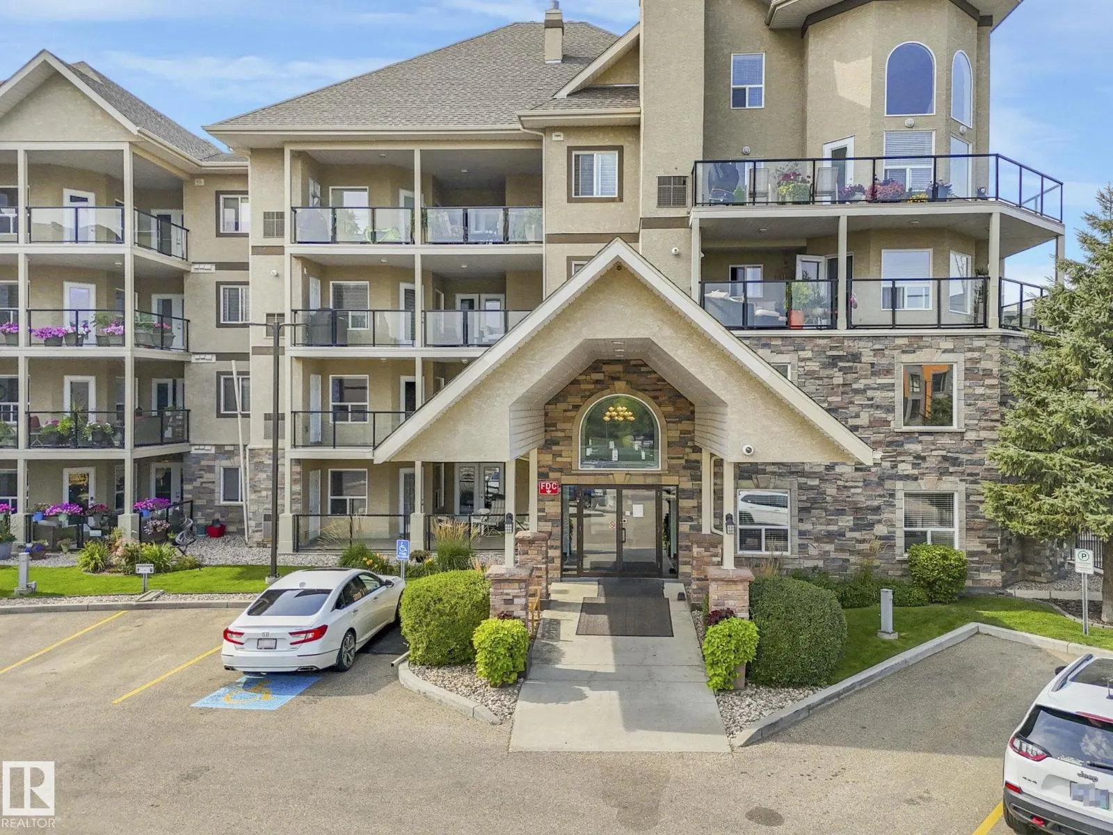 #103 1320 RUTHERFORD RD SW