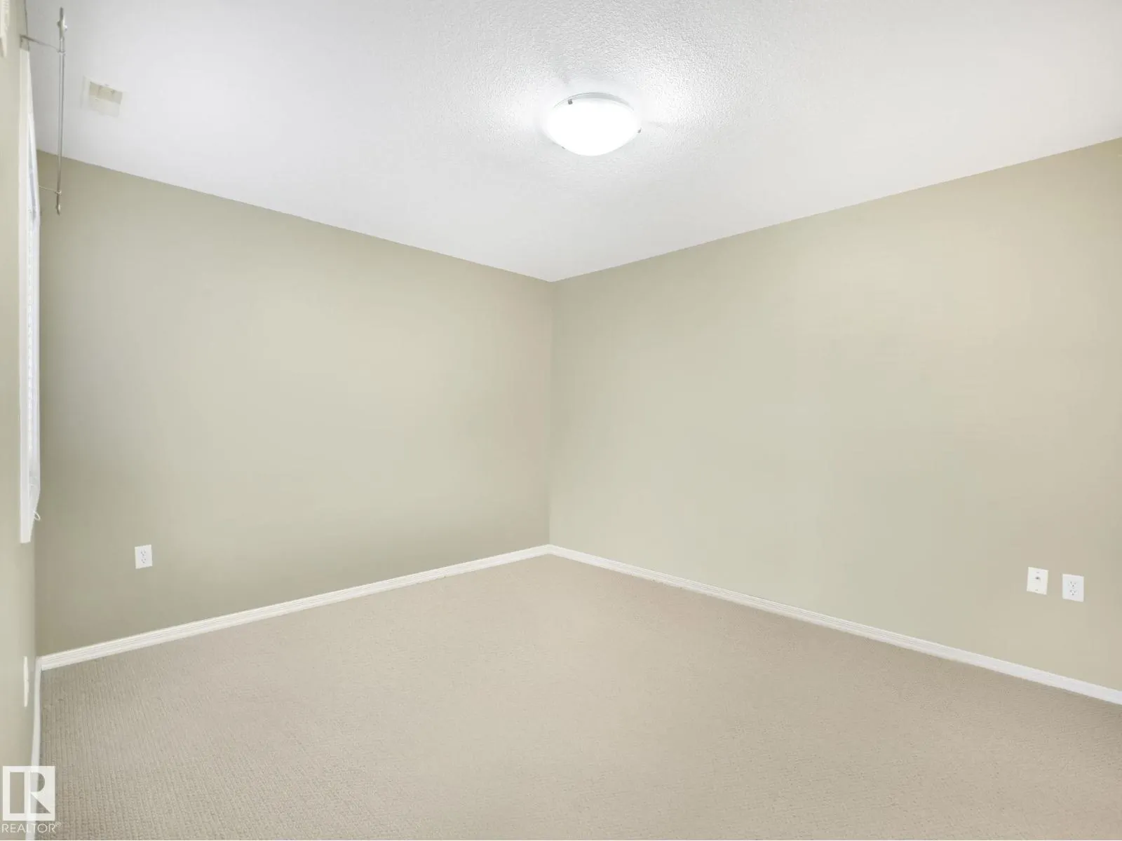 #103 1320 RUTHERFORD RD SW