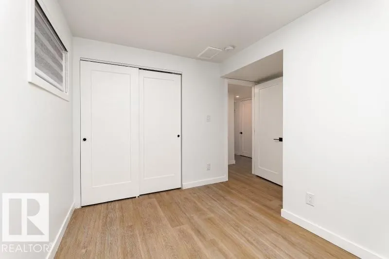 8522/8524 84 AV NW