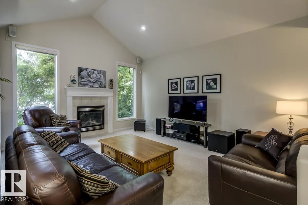 28 KIRKWOOD DR