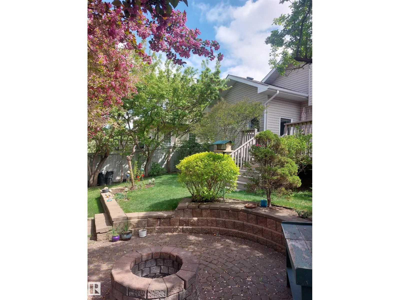 28 KIRKWOOD DR