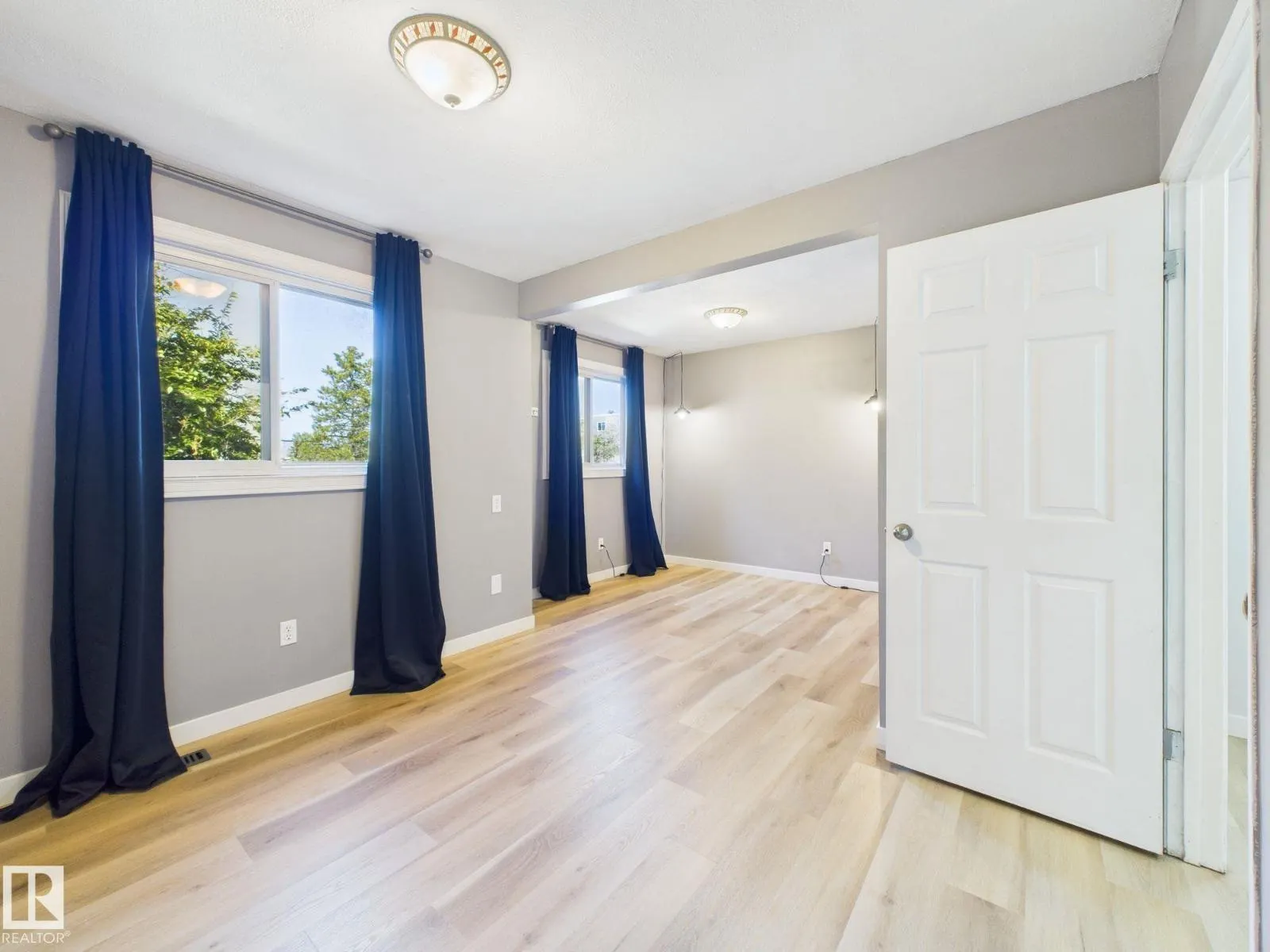 18351 93 AV NW