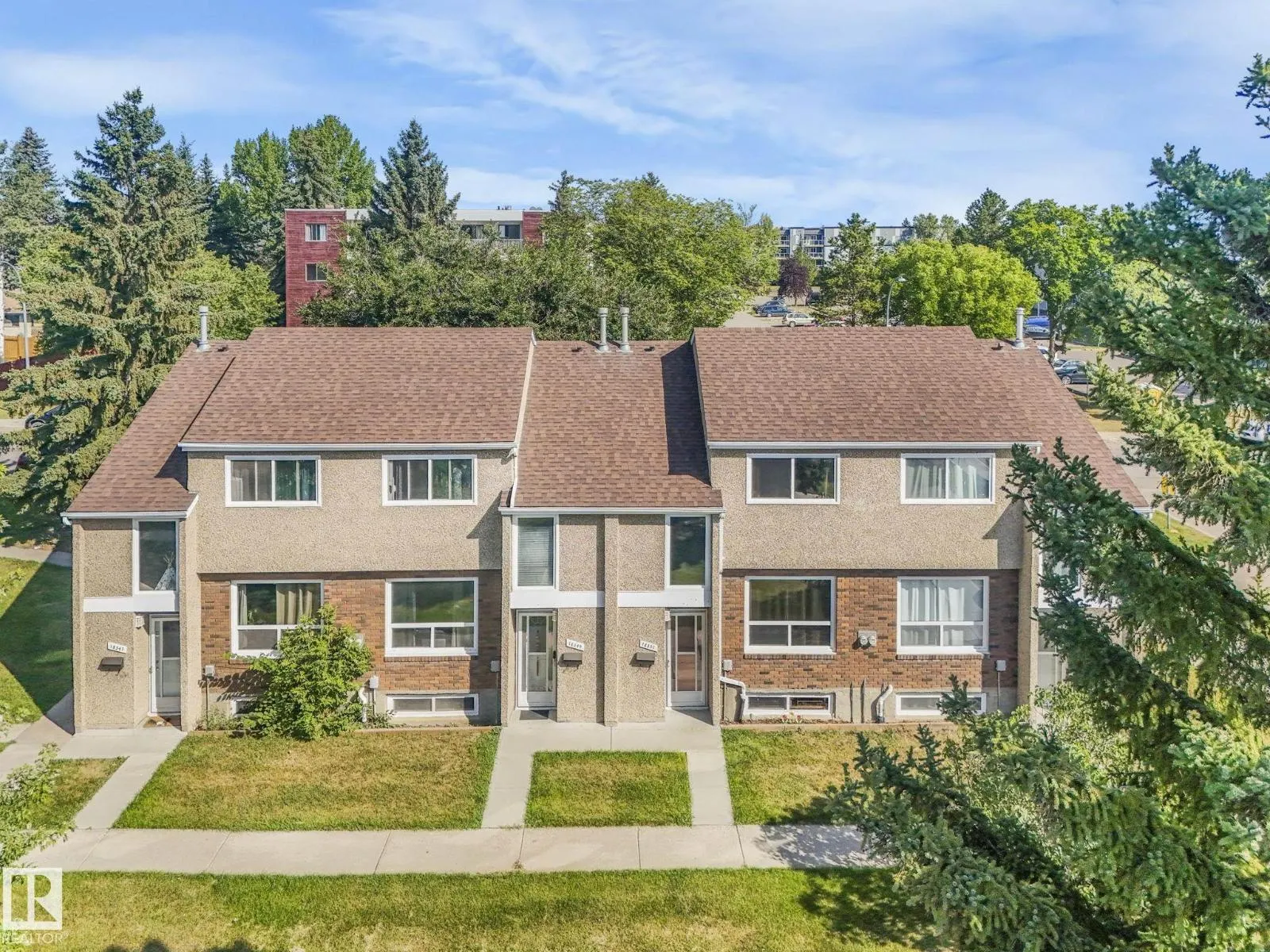 18351 93 AV NW