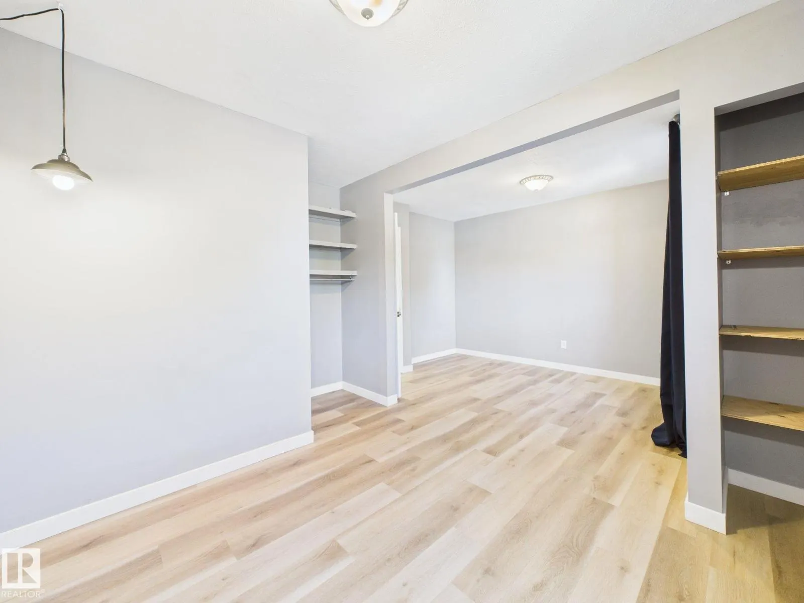 18351 93 AV NW