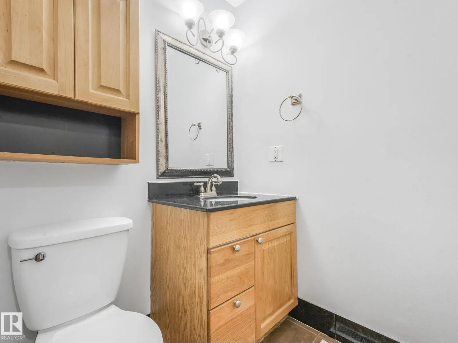 18351 93 AV NW