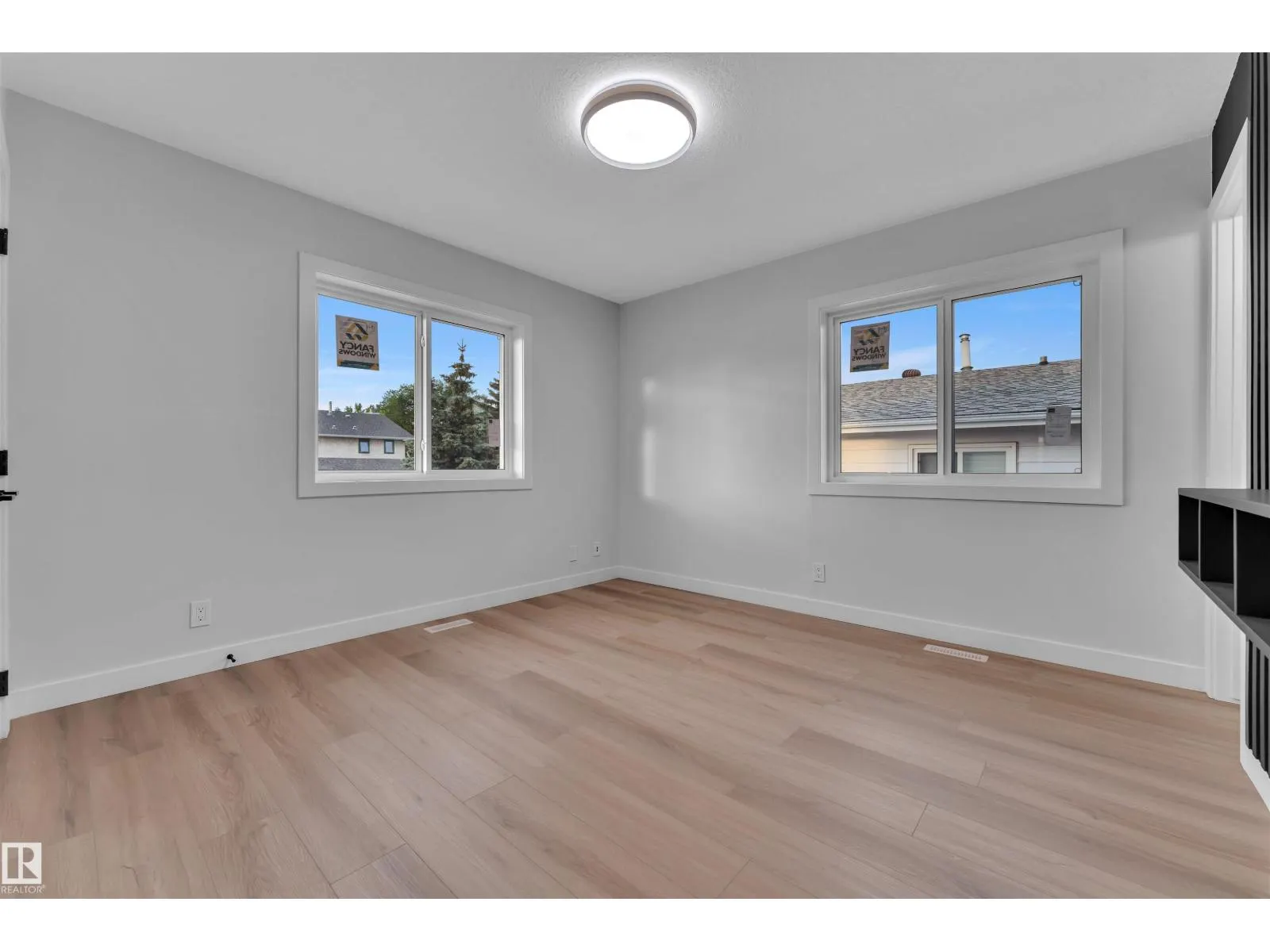 5932 40 AV NW