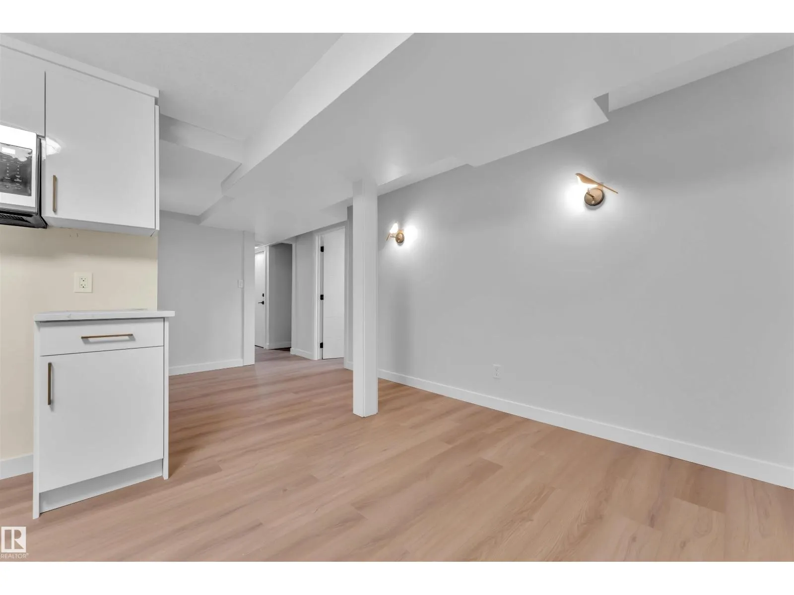 5932 40 AV NW