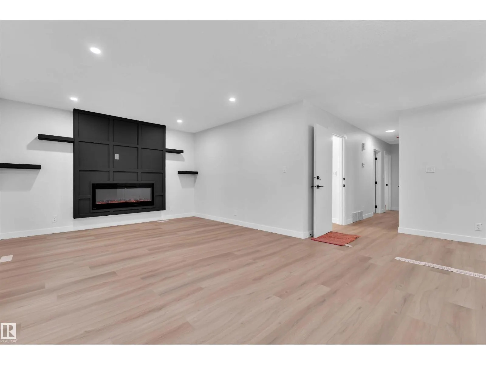 5932 40 AV NW