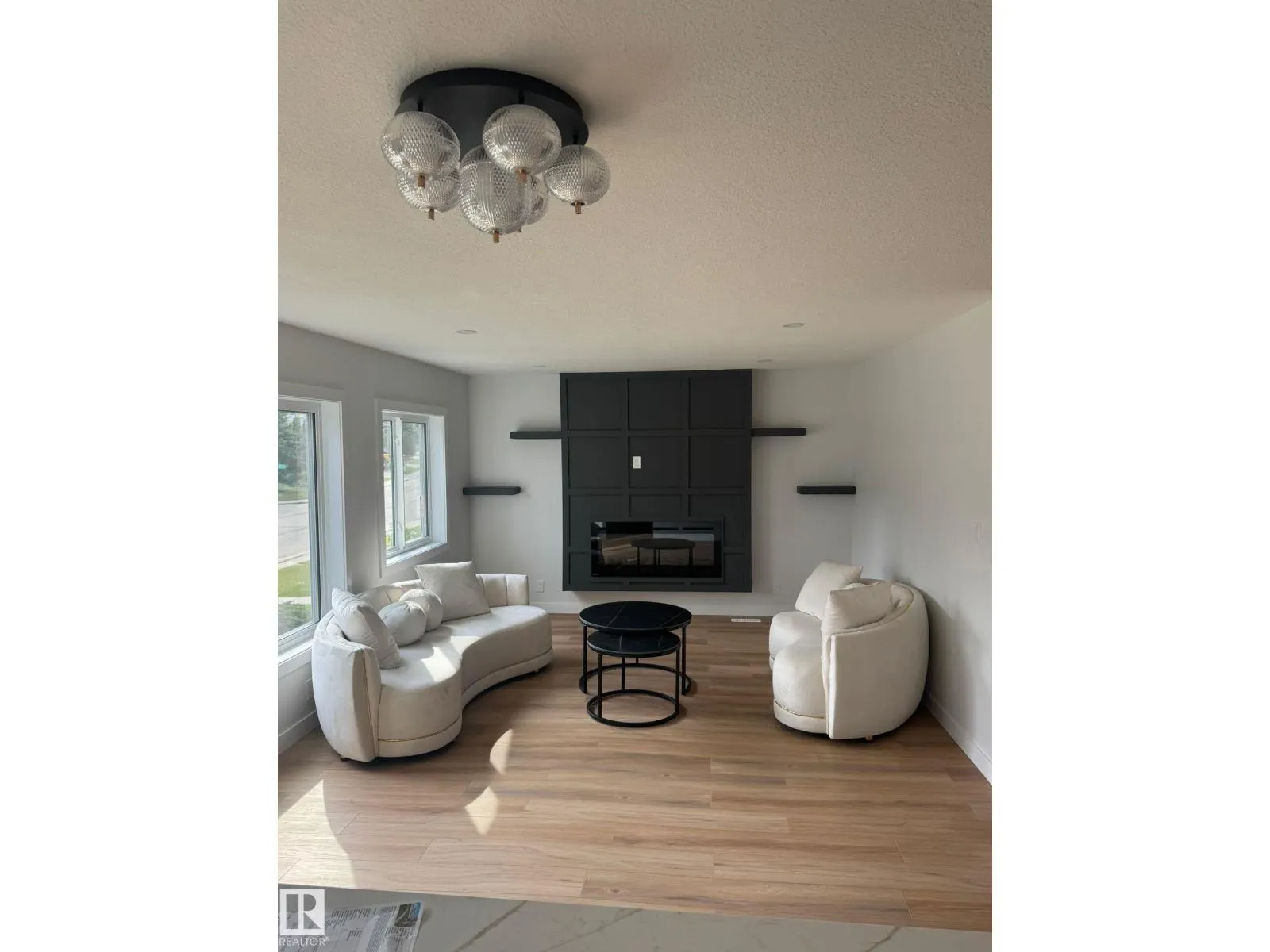 5932 40 AV NW