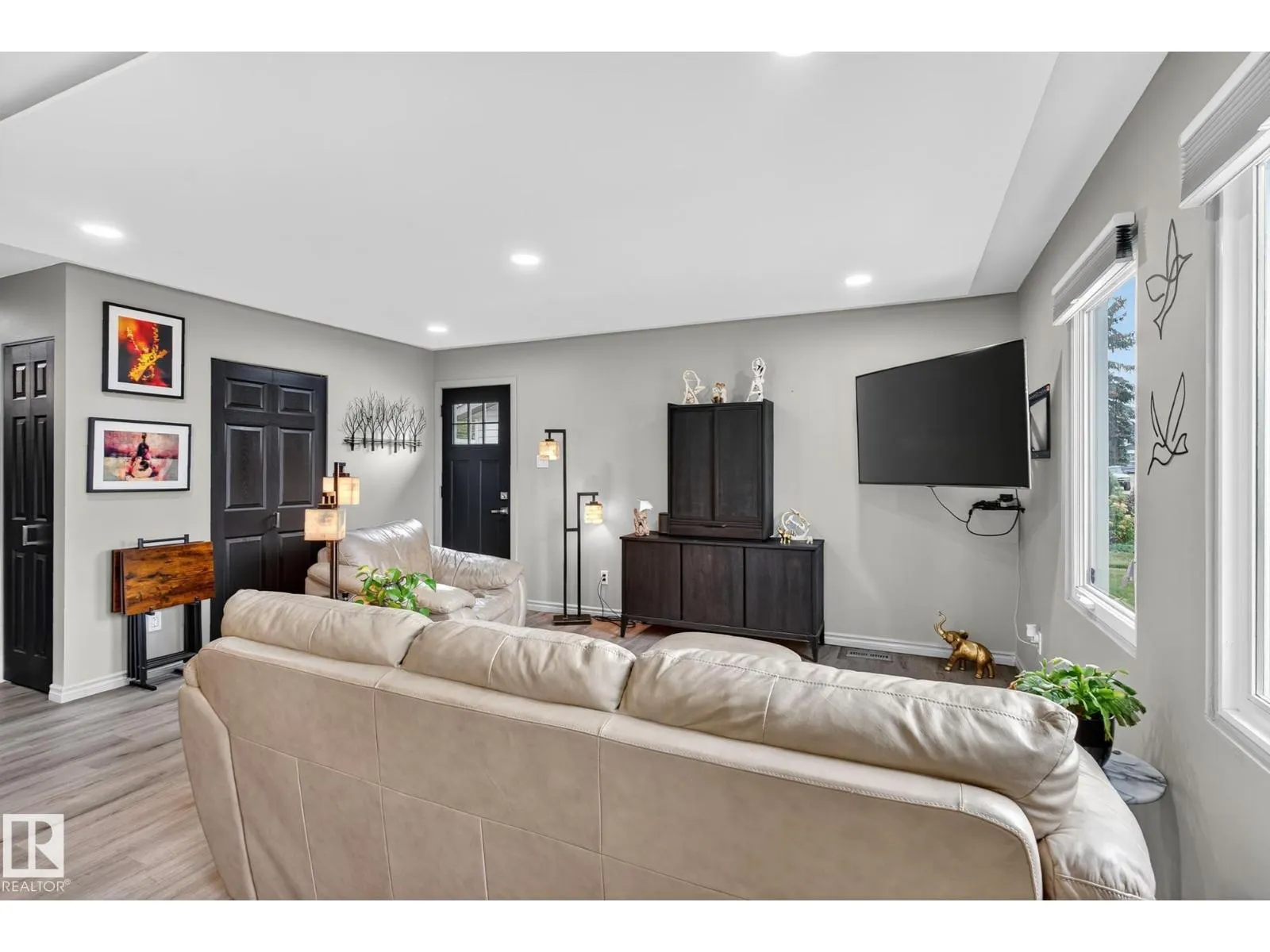 23 LINDEN ST ST