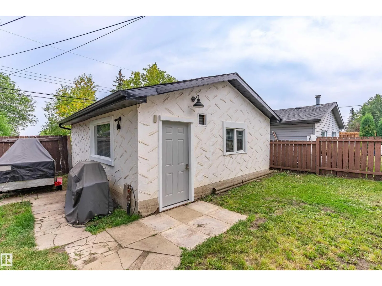 23 LINDEN ST ST