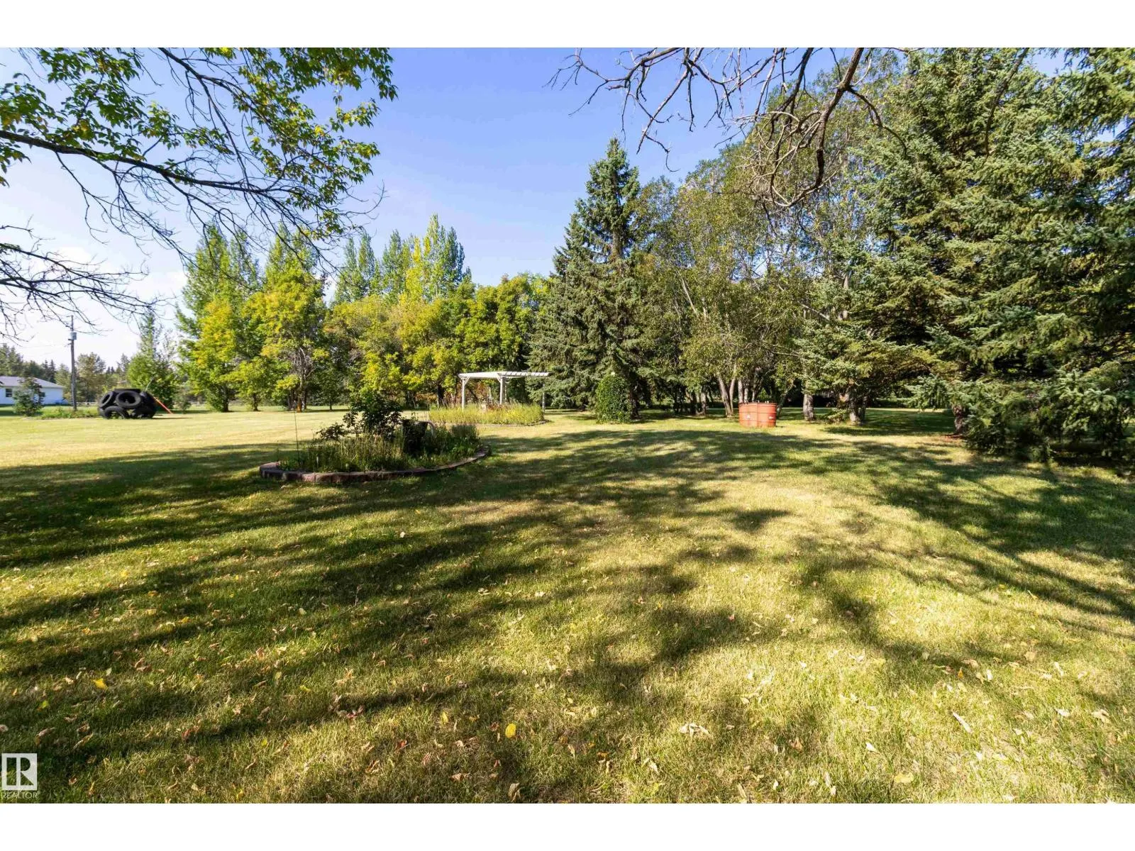 #12 51514 RGE ROAD 261