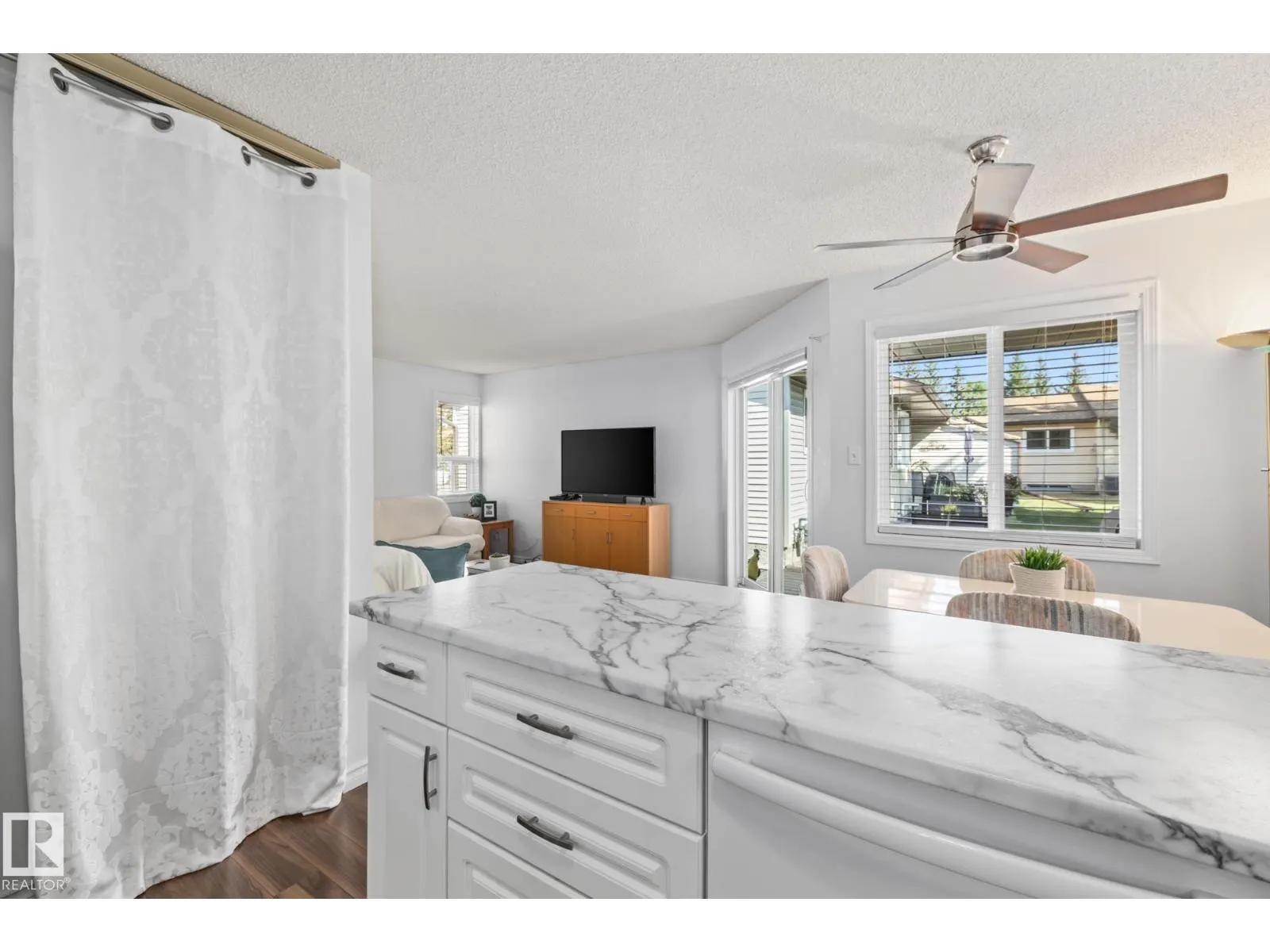 27 PINEVIEW HORIZON VG