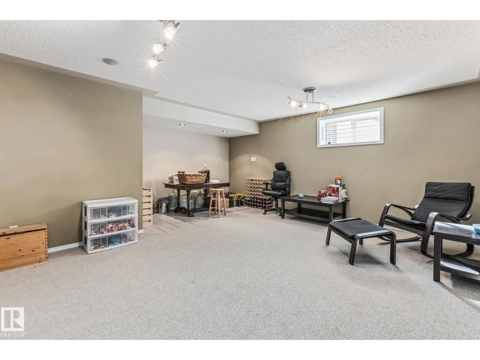 101 Naples WY