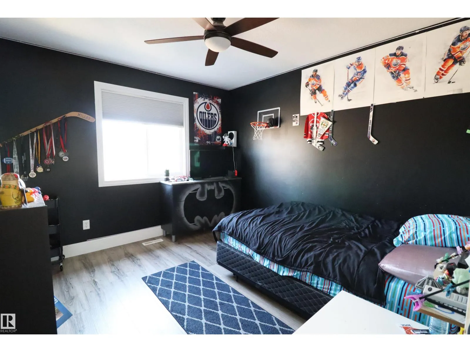 24 Henderson LD