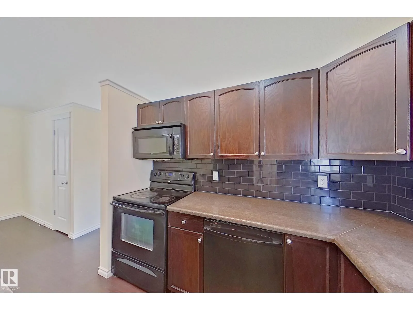 1126 36A AV NW