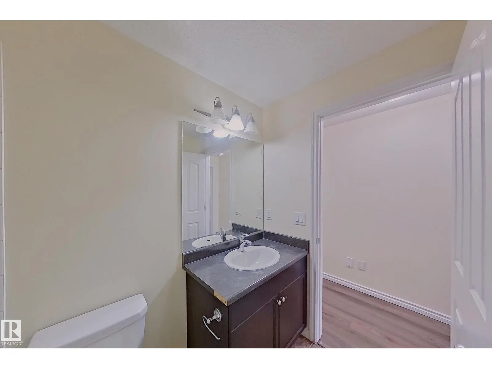 1126 36A AV NW