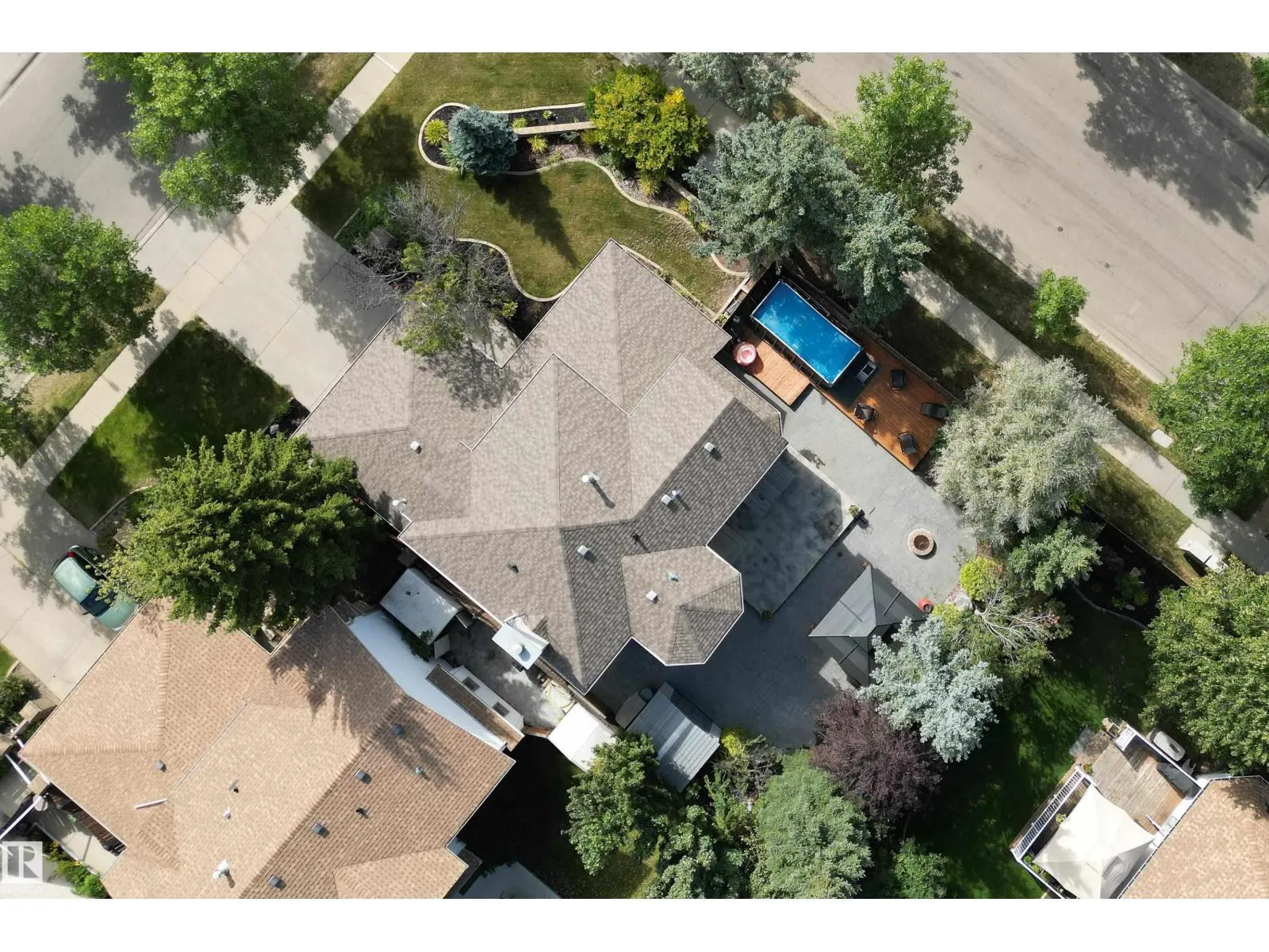 89 DUFFERIN ST