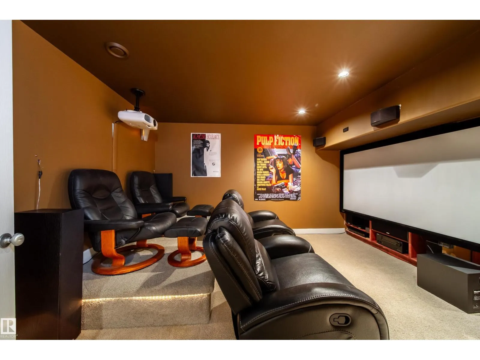 89 DUFFERIN ST