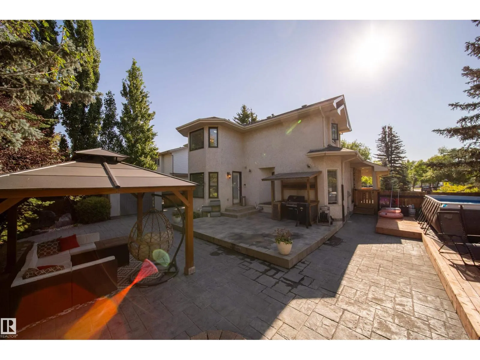 89 DUFFERIN ST