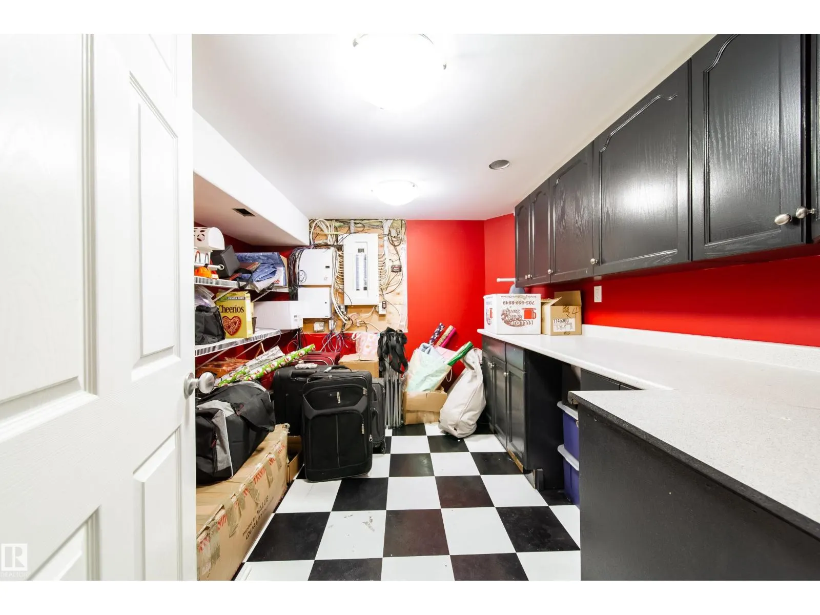 89 DUFFERIN ST