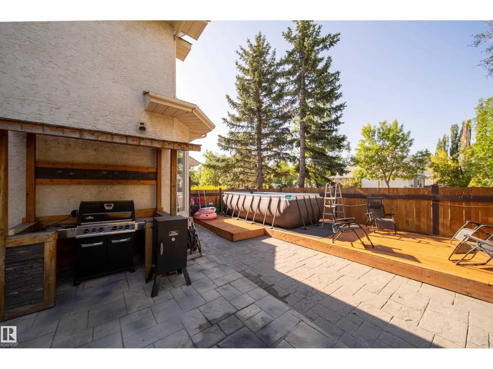 89 DUFFERIN ST