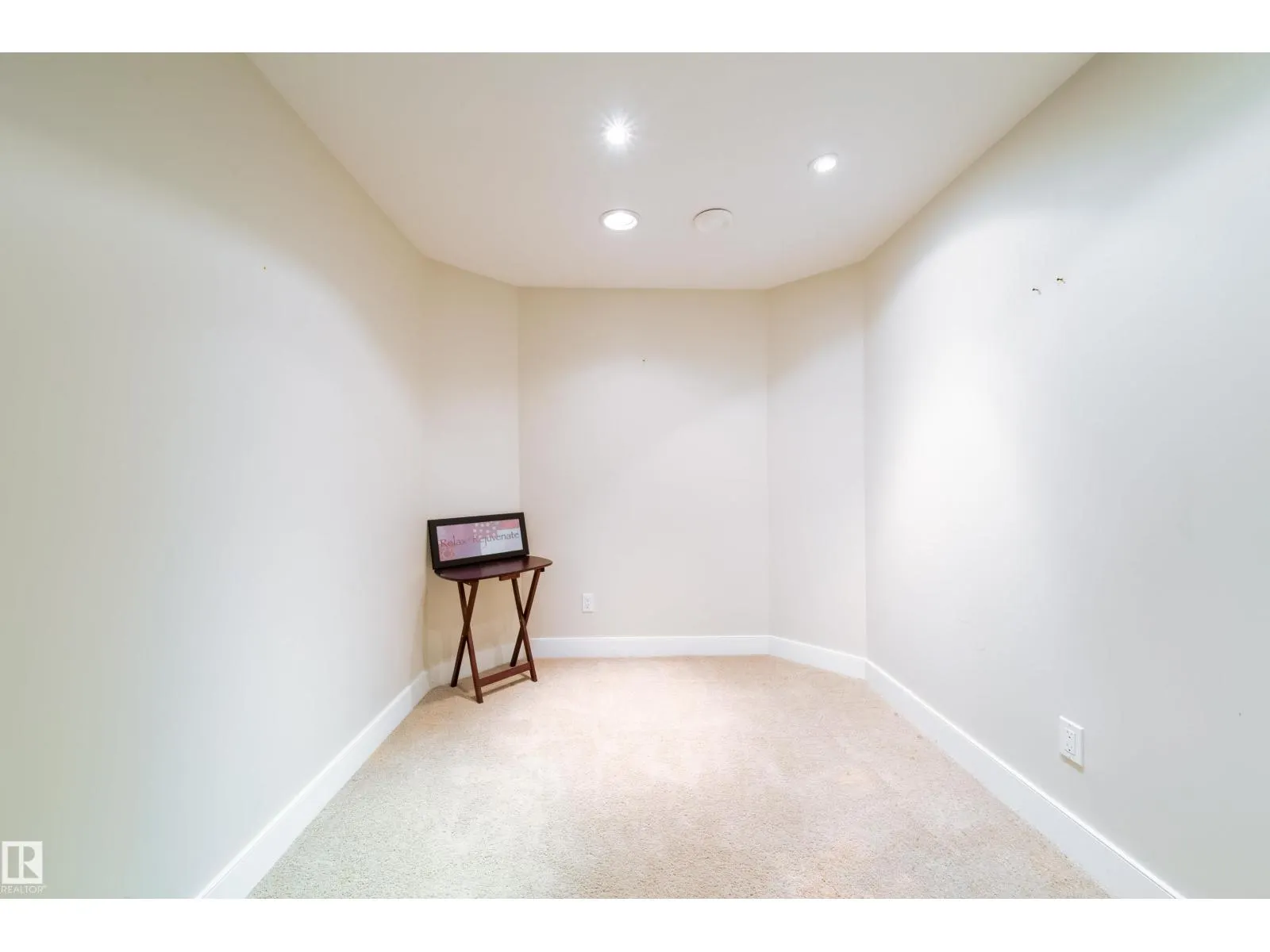 89 DUFFERIN ST