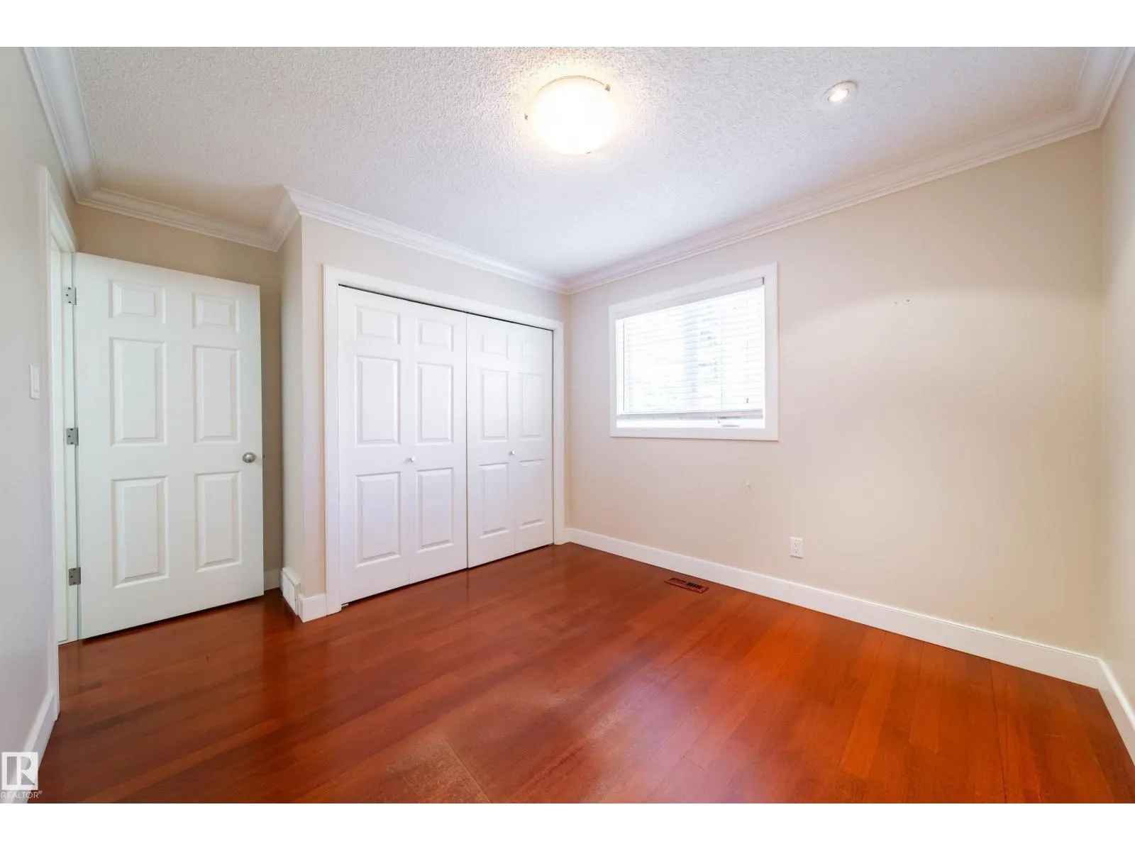 89 DUFFERIN ST