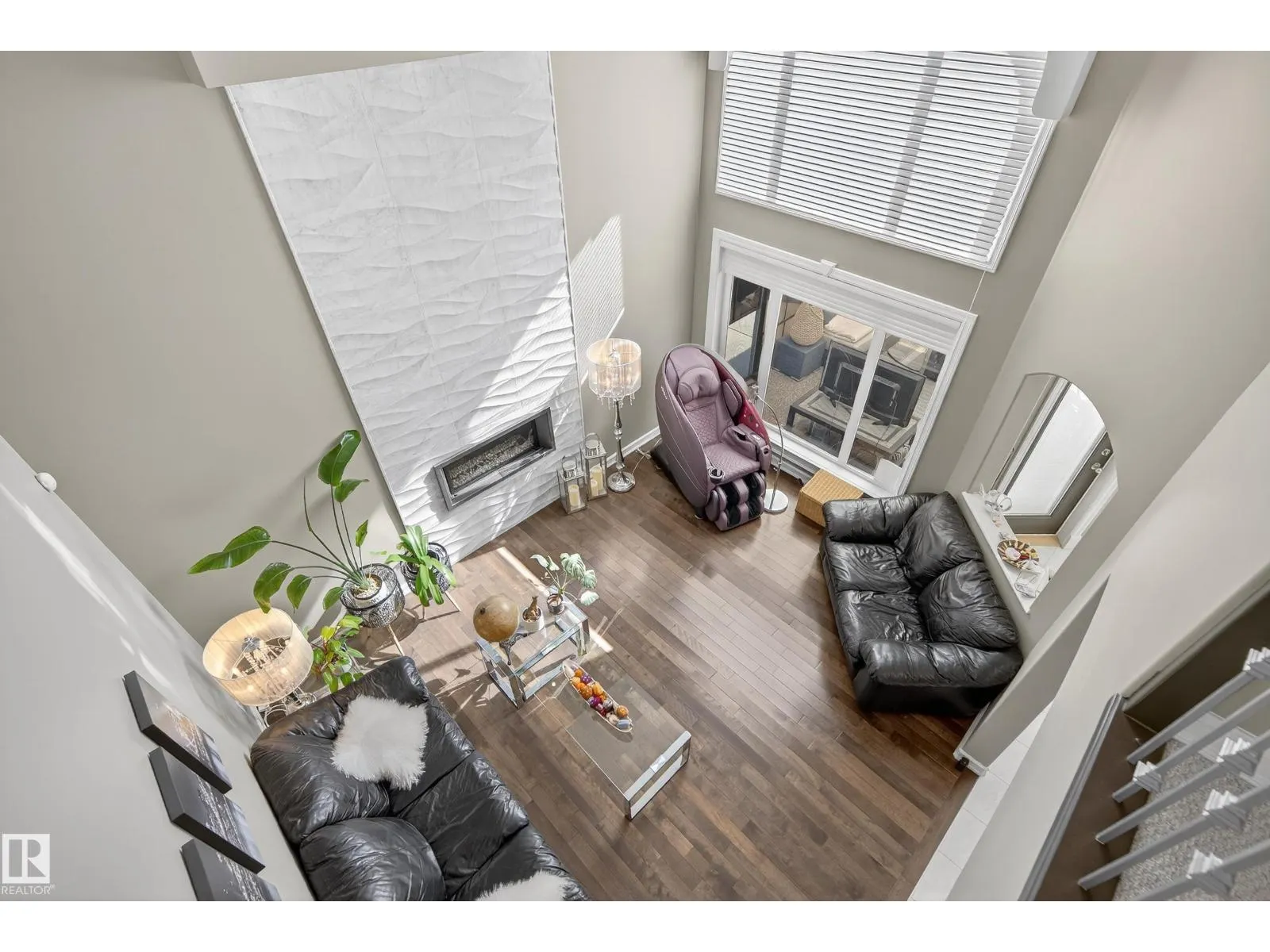 8615 159A AV NW