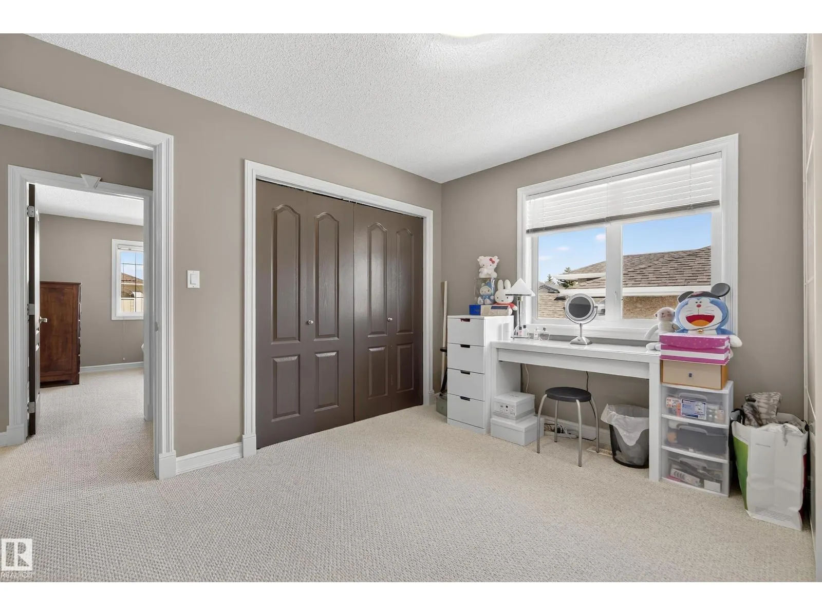 8615 159A AV NW