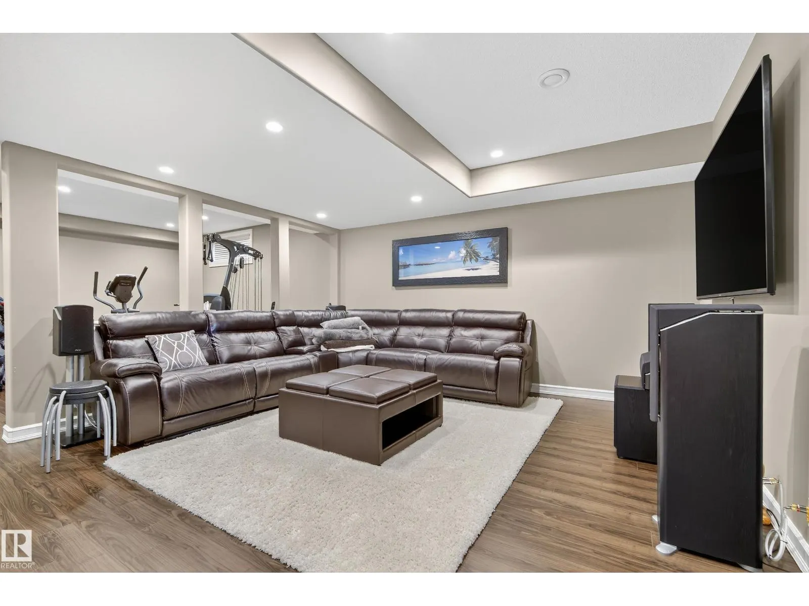8615 159A AV NW
