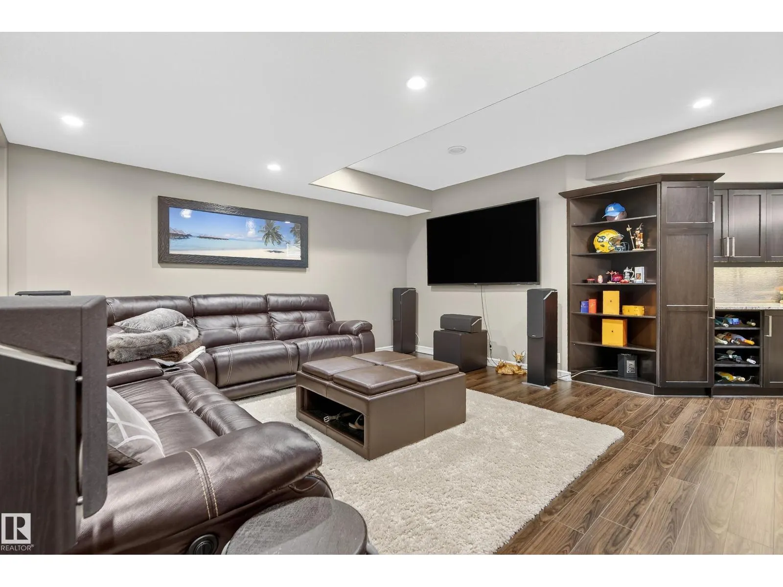 8615 159A AV NW